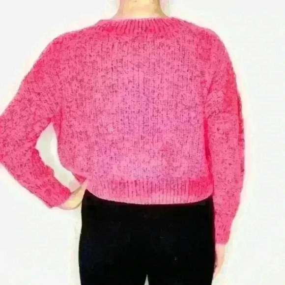 Crop sweater🌸 - Picture 3 of 4